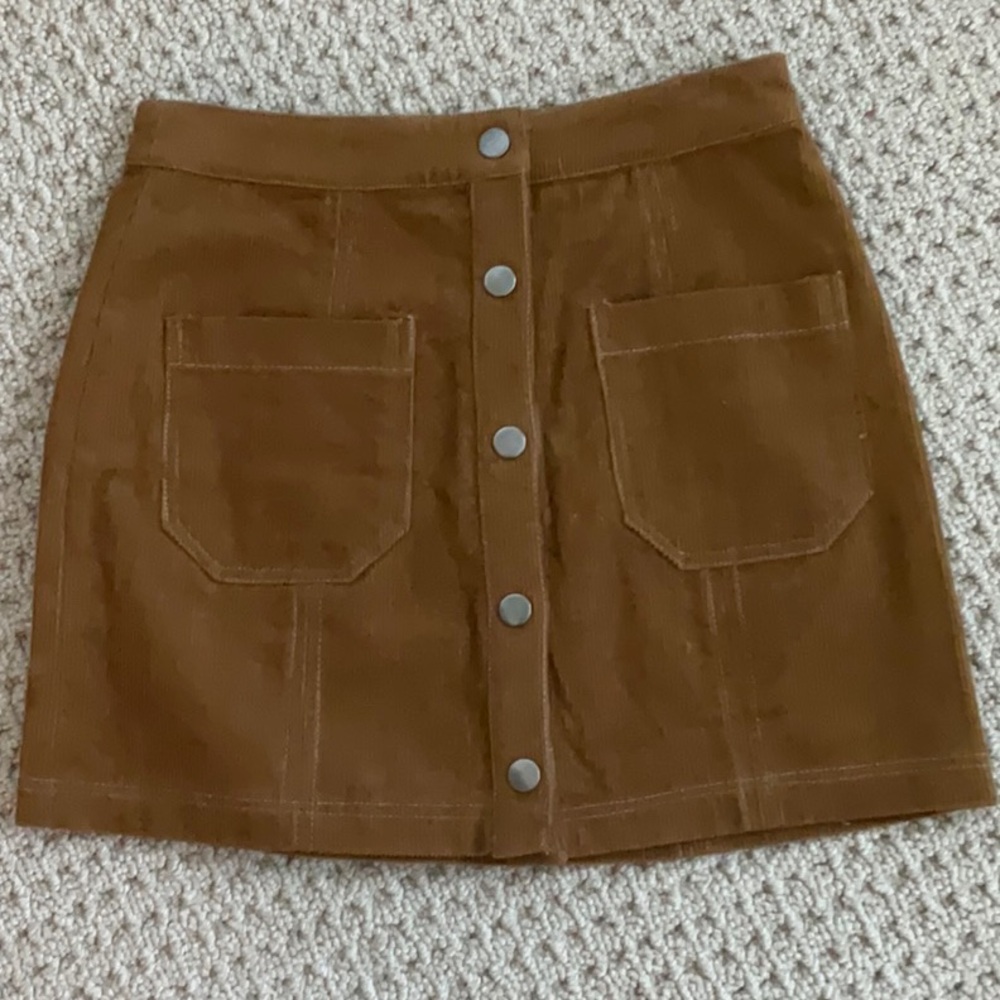 NWT Cognac button frontmini Skirt size S